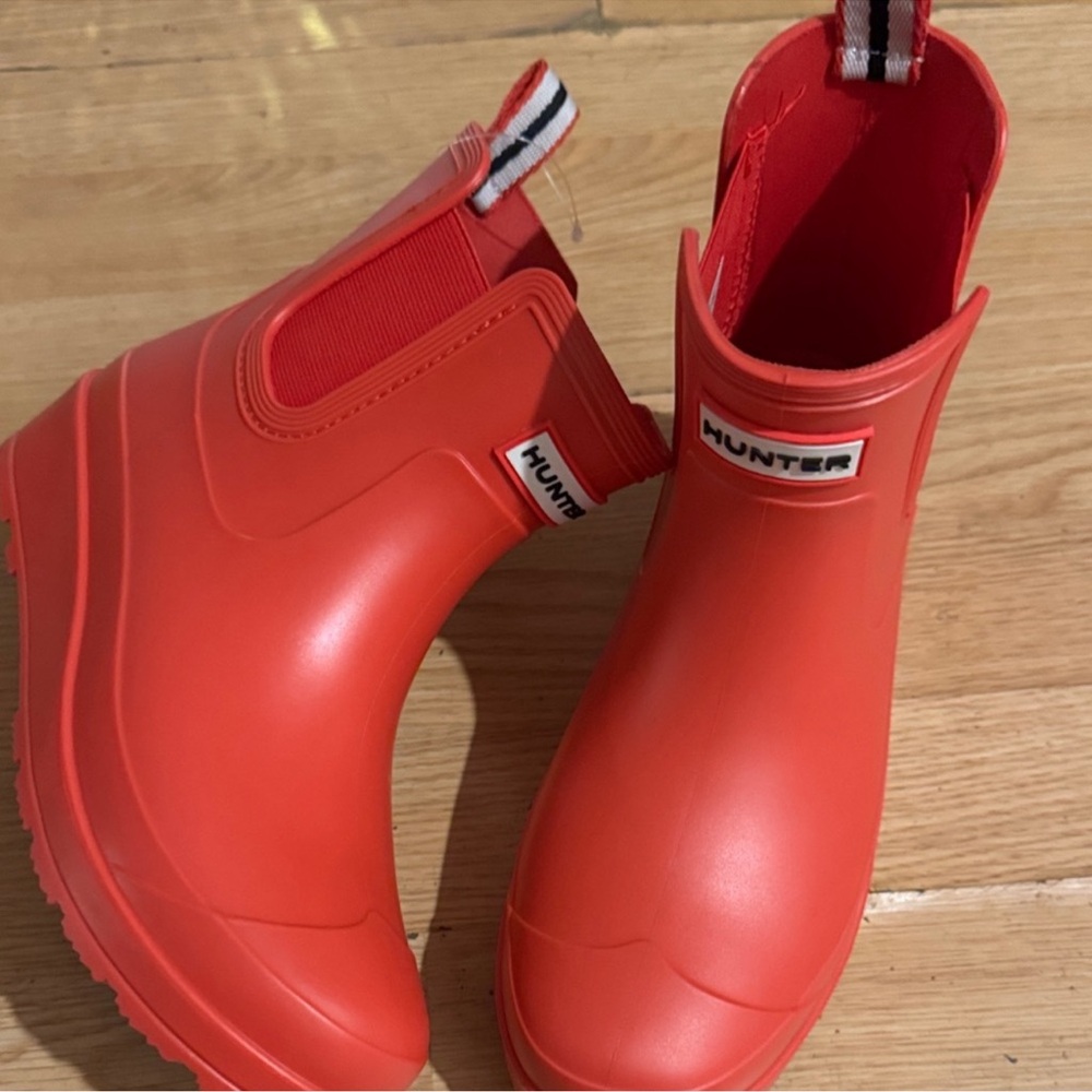Hunter Vibrant Red Short Boots